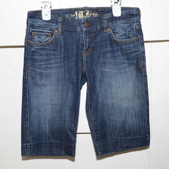 !It Los Angeles womens bermudas size 28 -1279- - Picture 1 of 2